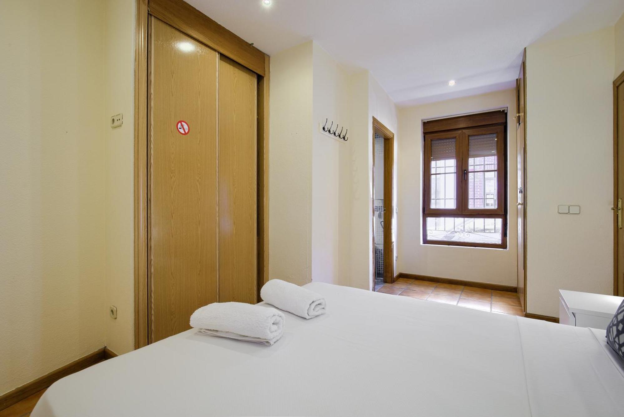 Casona 44 - Apartamento Para 2 Con Wifi, Ac Y Patio Exterior Alcalá de Henares Eksteriør billede