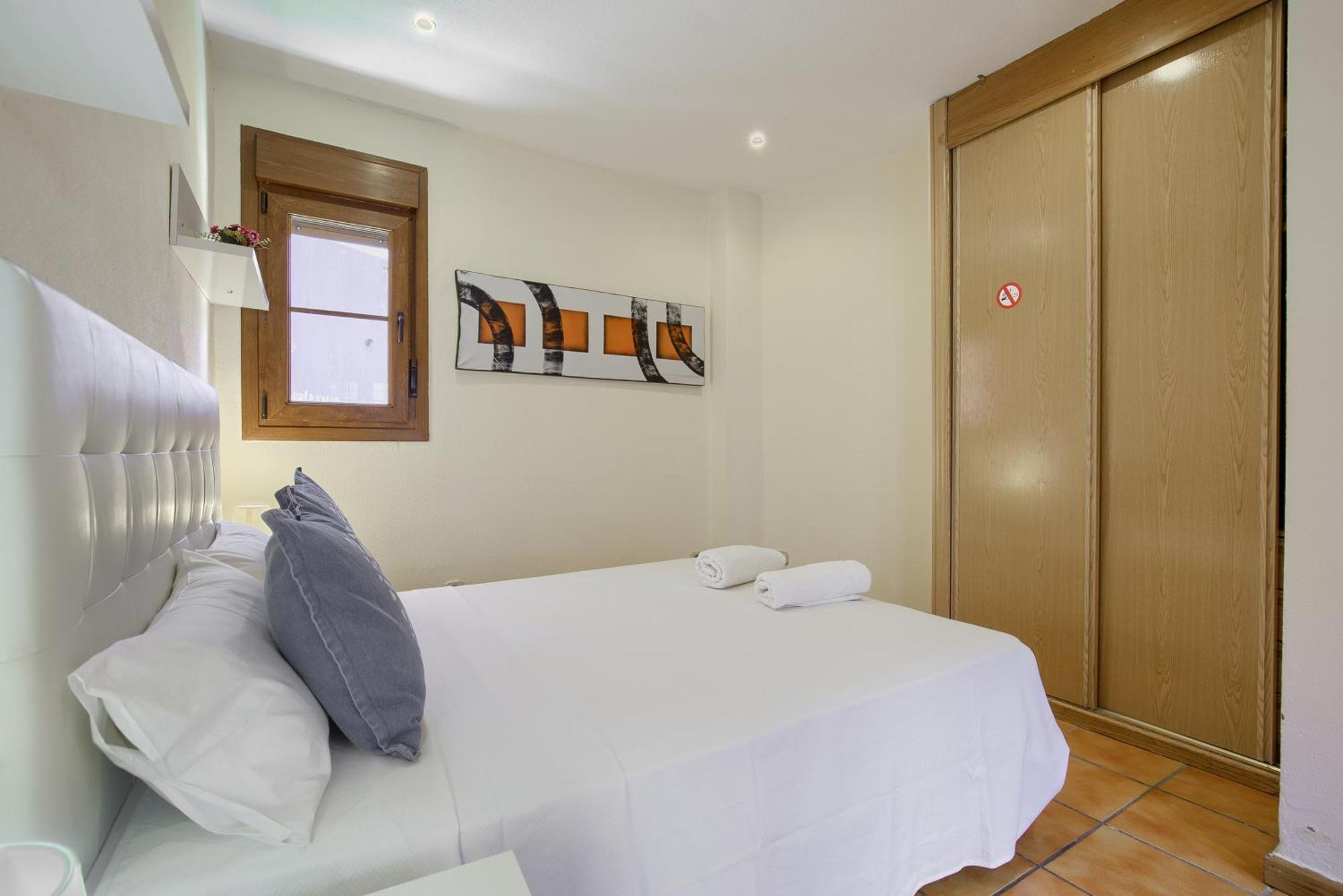 Casona 44 - Apartamento Para 2 Con Wifi, Ac Y Patio Exterior Alcalá de Henares Eksteriør billede